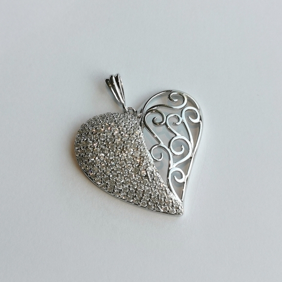 Heart pendant in Sterling Silver filigree and pave set cz - Picture 5 of 7